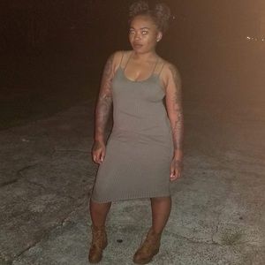 Meet your Posher, Daisia